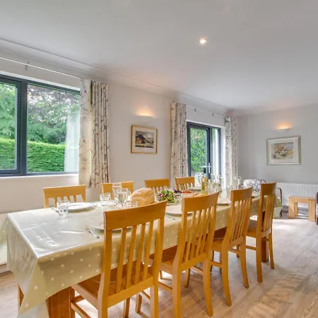 Oakdene House *